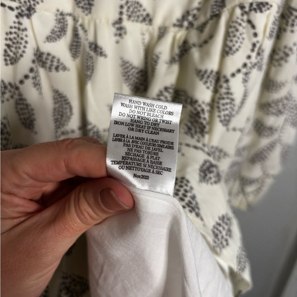 NEW! Z Supply Black and White Leaf Pattern Dress- Puff Sleeves - Picture 13 of 14